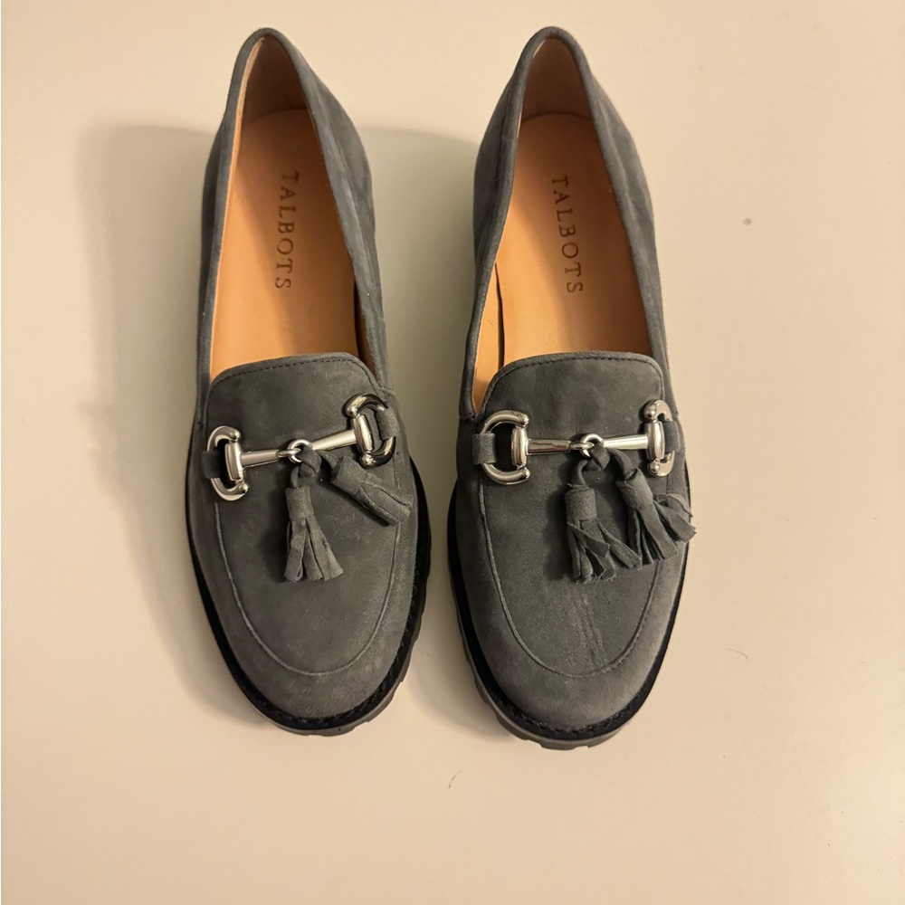 NEW Talbots gray suede lug sole loafers size 5.5
